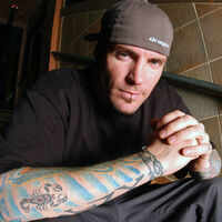 Article image for: Check out our latest images of <i class="tbold">Vanilla Ice</i>