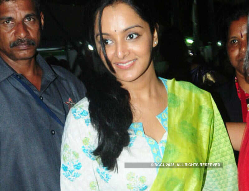 Celebs attend Bharatheeyam