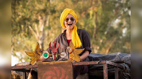 'Pataka guddi' from Highway