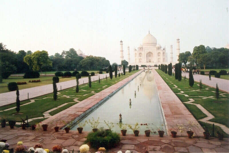 Taj 4