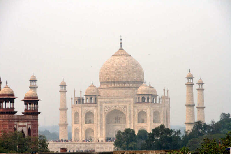 Taj 10