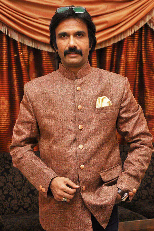 Mohammad Ali Baig Stills