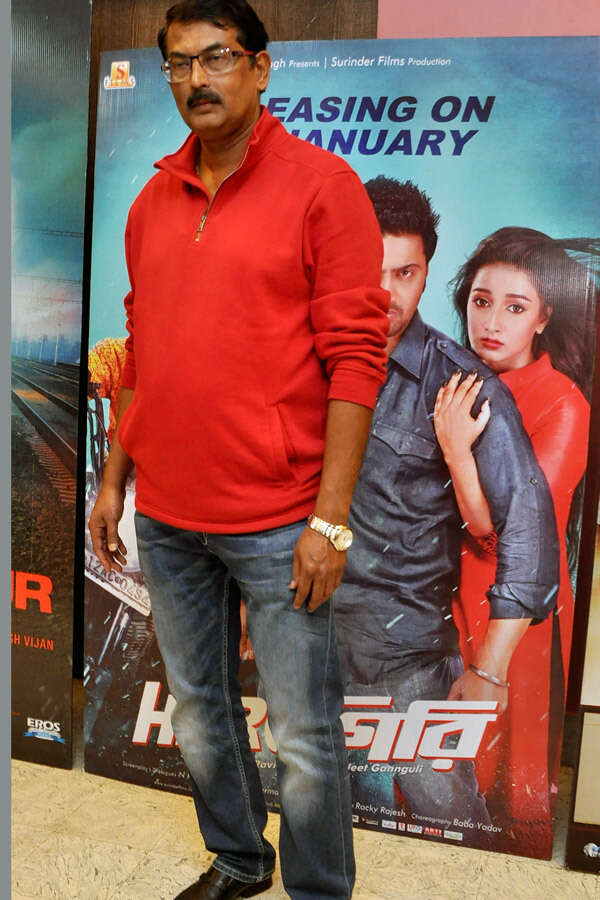 Ravi Kinagi Pictures