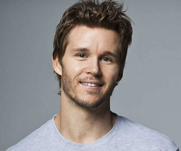 Ryan Kwanten Photos