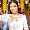 Article image for: Check out our latest images of <i class="tbold">fanaa</i>