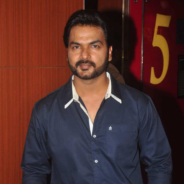 Pawan Tiwari Photos