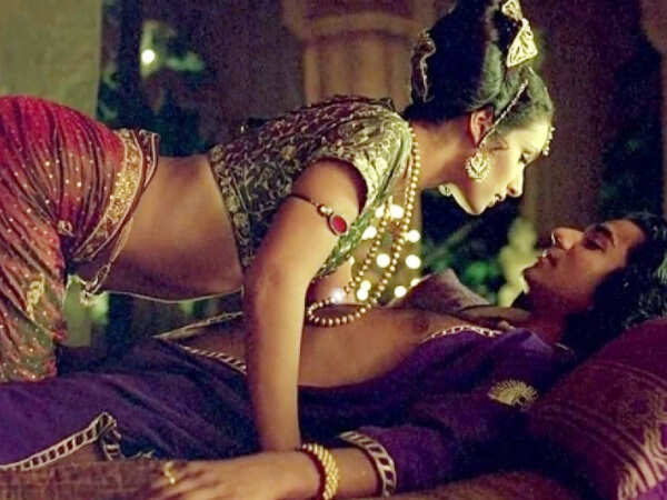 Indira Varma Pictures