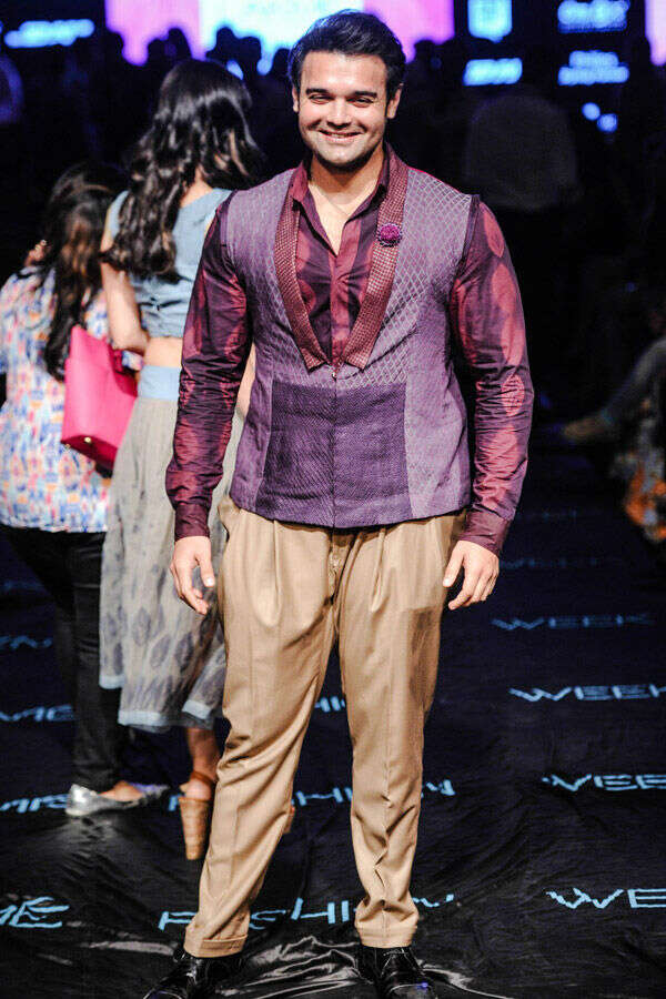 Mahaakshay Chakraborty