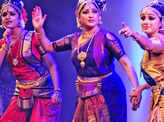 Celebs perform for a social cause