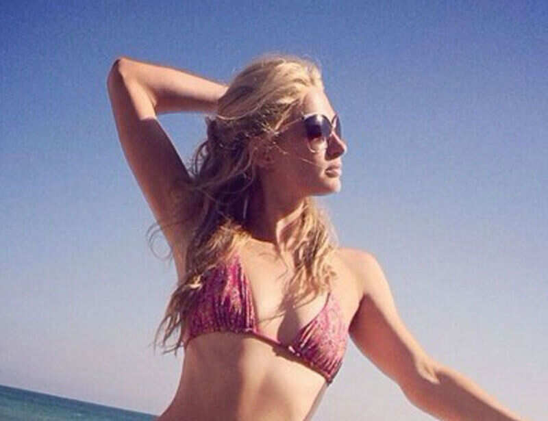 Smoking Hot Suntanned Celebs