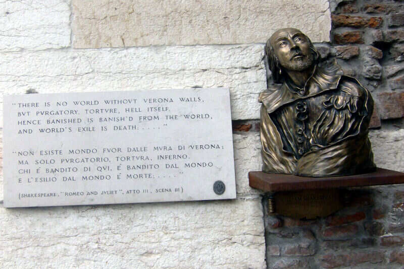 Busto_in_bronzo_di_Shakespeare_a_Verona