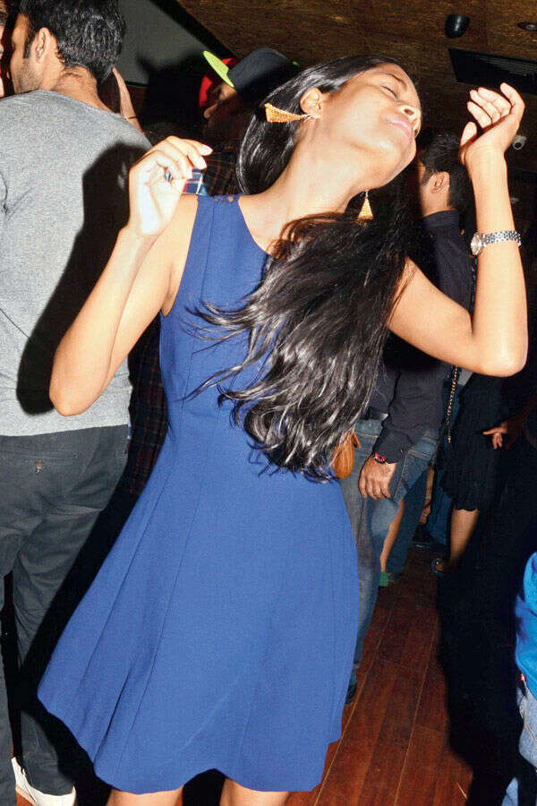 Simmy Stills