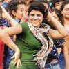 Article image for: <i class="tbold">raahgir</i>s dance in style