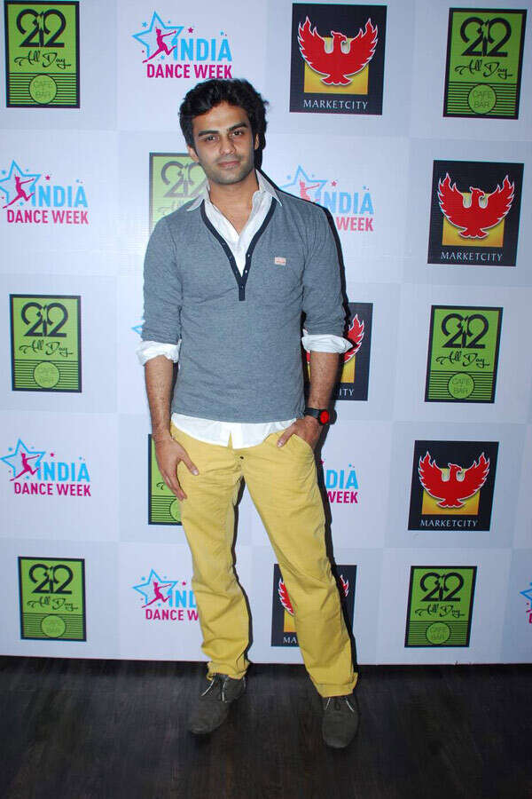 Amit Dolawat Images