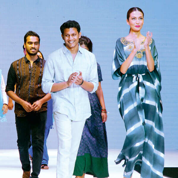 Yash Agarwal Photos