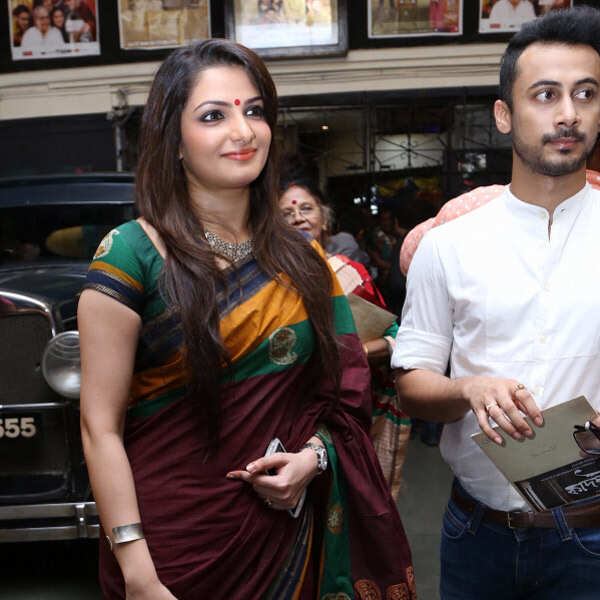 Tanusree Chakraborty Wallpapers