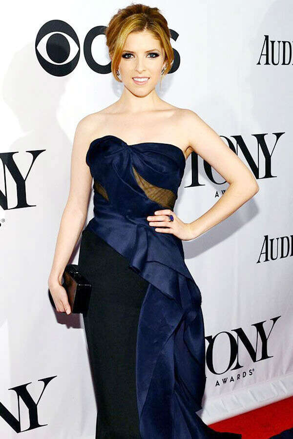 Anna Kendrick Wallpapers