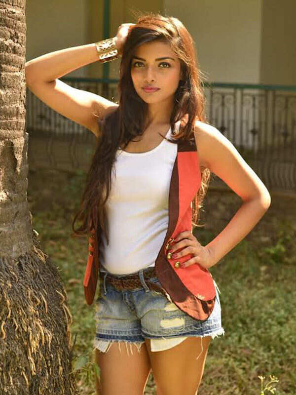 Ashna Zaveri