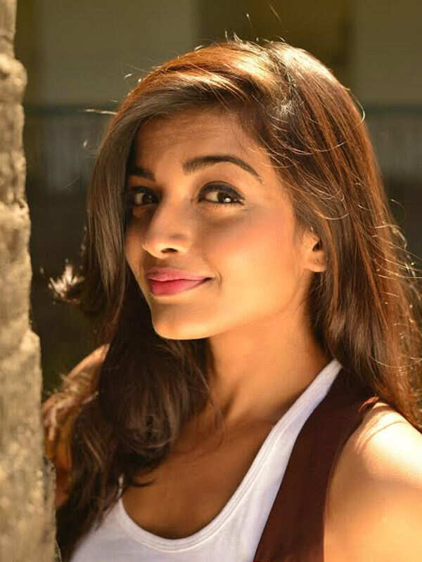 Ashna Zaveri