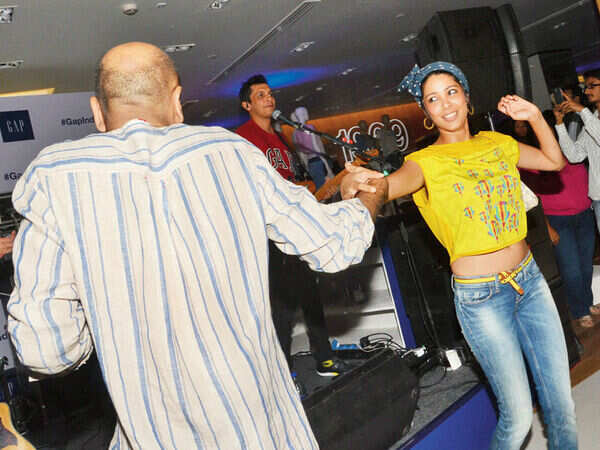 Nida Mahmood Stills