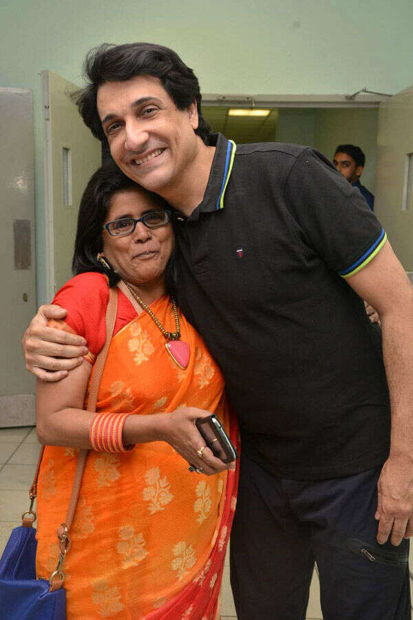 <a class="_64-f" href="https://www.facebook.com/shiamakofficial/"></a>Shiamak