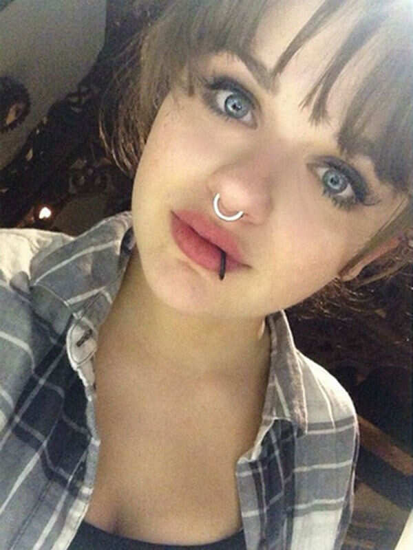 Joey King Pictures