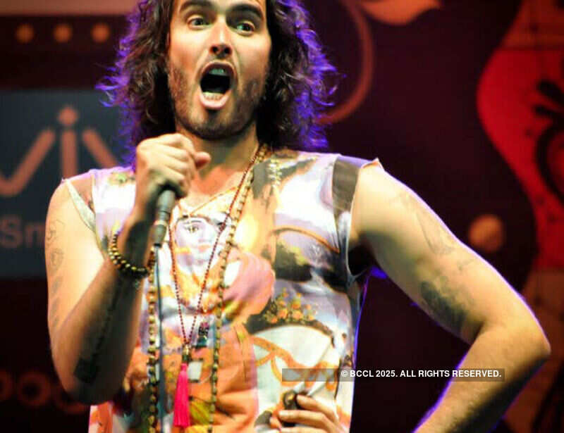 Russell Brand & Vir Das perform live