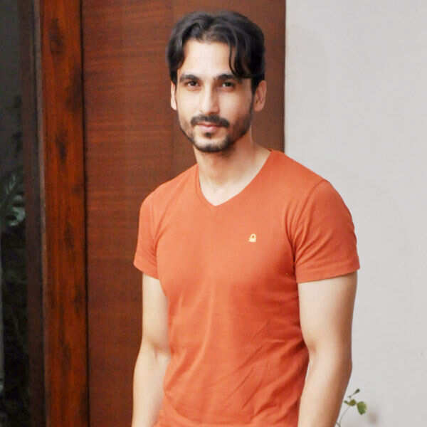 Aryan Roy Images