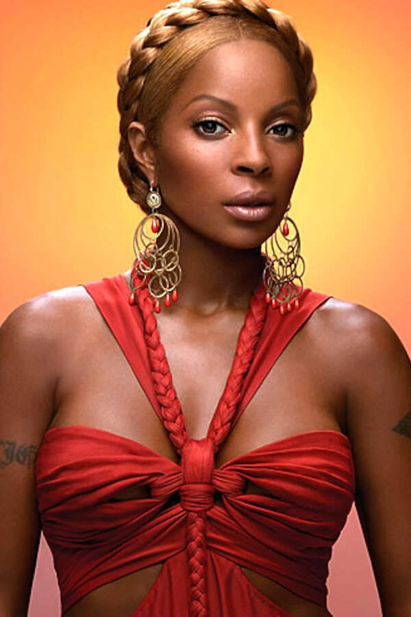 Mary J. Blige Stills
