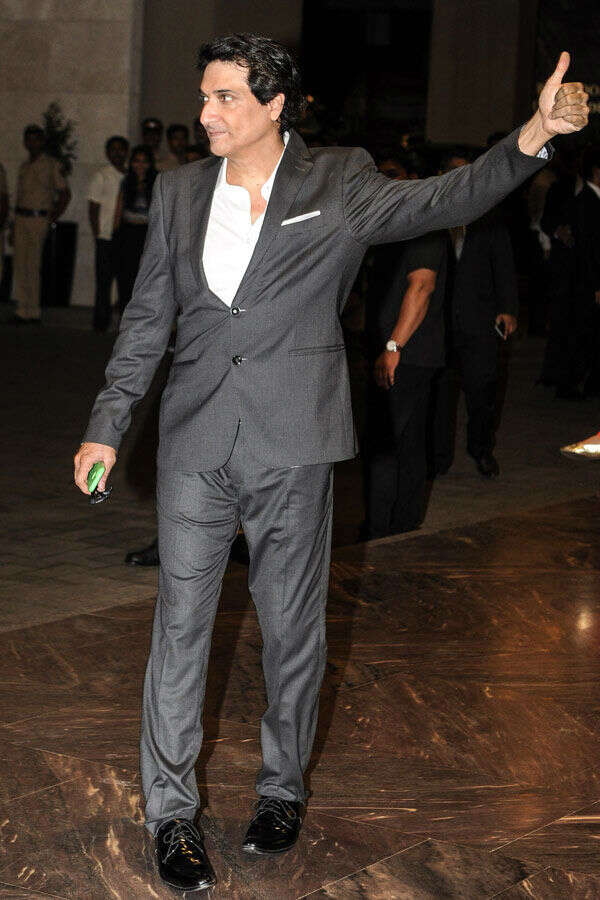 <a class="_64-f" href="https://www.facebook.com/shiamakofficial/"></a>Shiamak