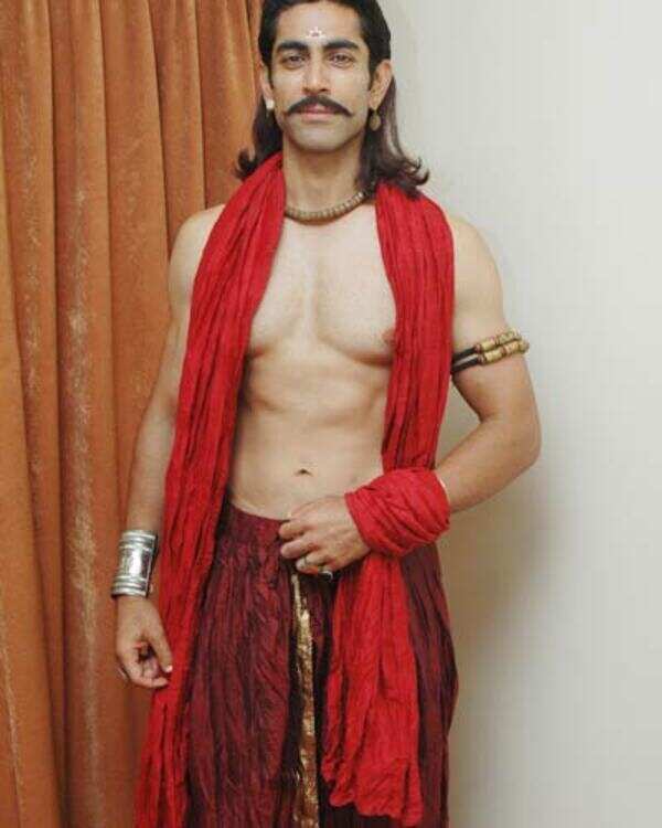 Tarun Khanna Pictures