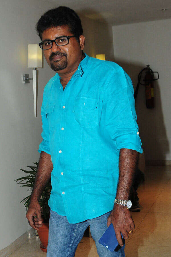 Jose Thomas Photos