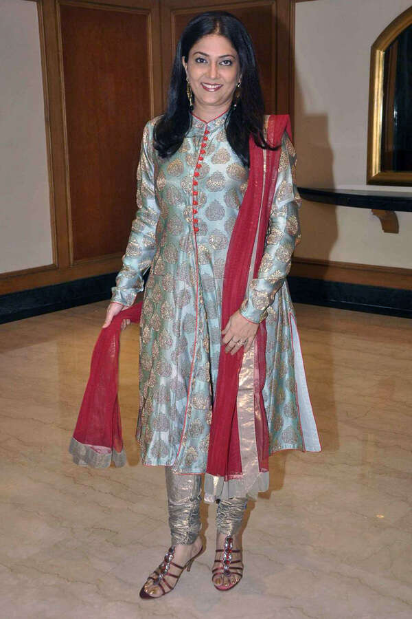 Lubna Salim Photos