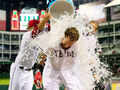 Texas Rangers designated hitter Josh Hamilton (32) gets a gatorade bath from starting pitcher Martin Perez
