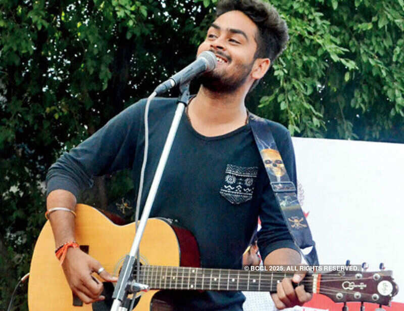 Music and Fun @ Raahgiri