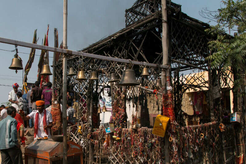 Pali-Motorcycle_temple-02-20131012