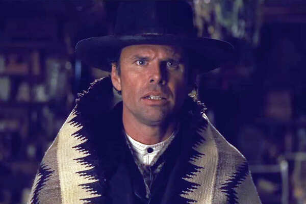 Walton Goggins Photos