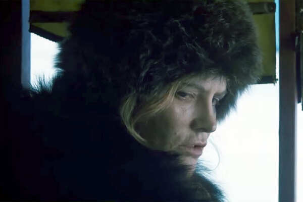 Jennifer Jason Leigh Photos