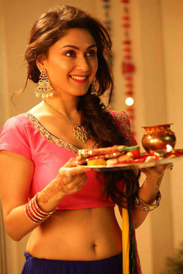 Manjari Phadnis Photos