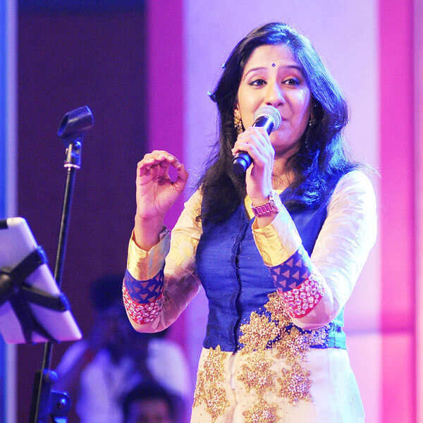 Shweta Mohan Wallpapers