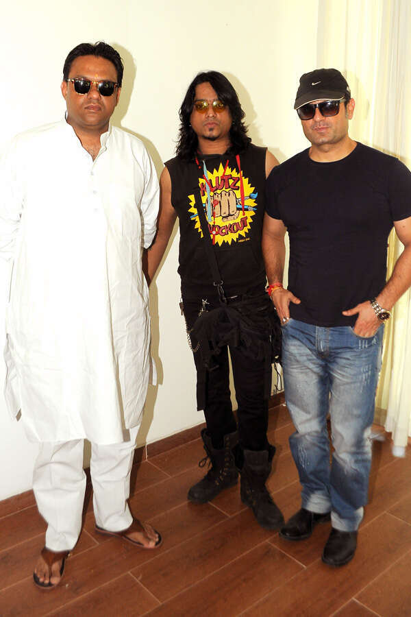 Aziz Zee Stills