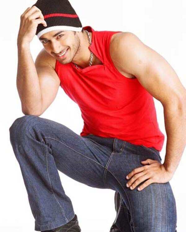 Sarwar Ahuja Pictures