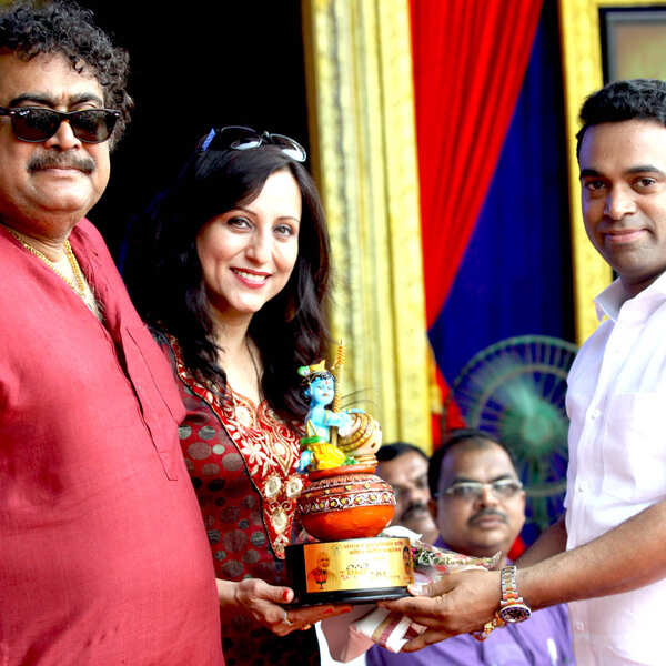 Deepak Balraj Vij Images