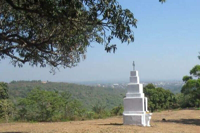 Three king church
