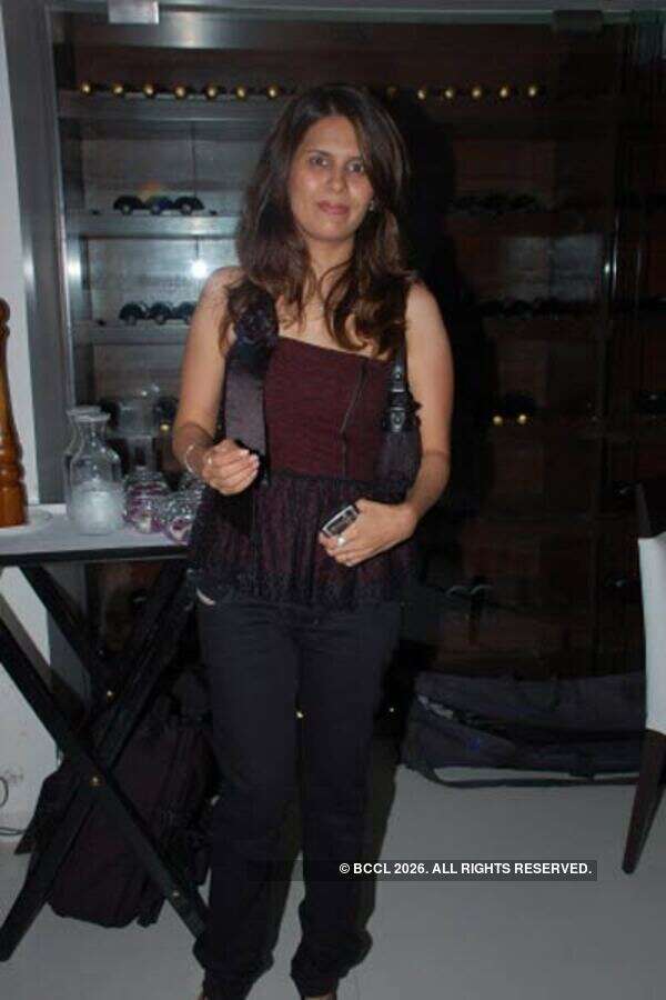 Sonali Khare Photos
