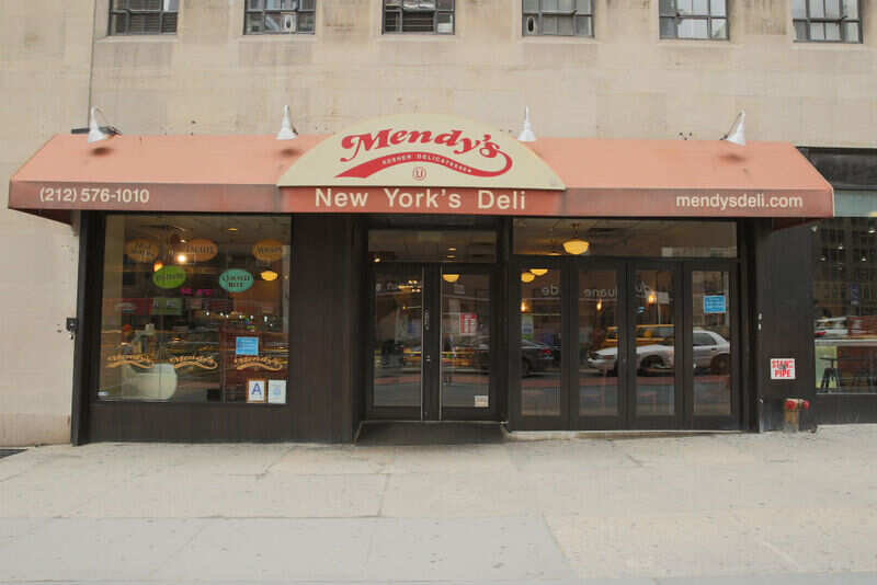 TRAVEL-TIMES-SEINFELD-NEW-YORK-2_1294390