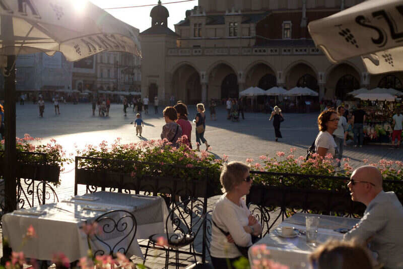 TRAVEL-TIMES-KRAKOW-OCT3-15_651386