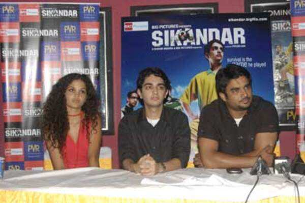 Parzaan Dastur Photos