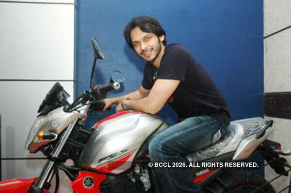 Akshay Kapoor Photos