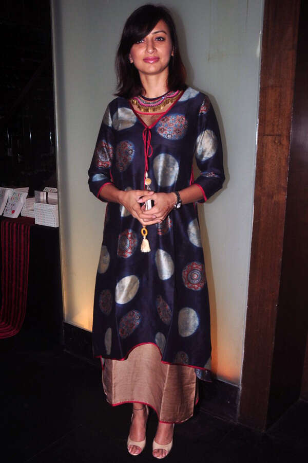 Gauri Pradhan Tejwani Wallpapers